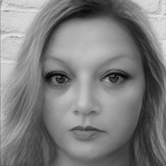 Meet your Posher, Elizabeth - Picture 1 of 1